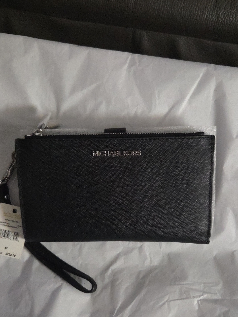 Michael Kors Black Leather Jet Set Travel Zip Wristlet Wallet